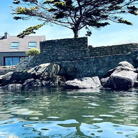 Les Pieds Dans L'eau Montfarville